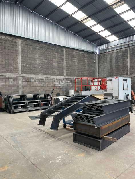 Fabricación de estructura metálica en taller SSIMA Industrial